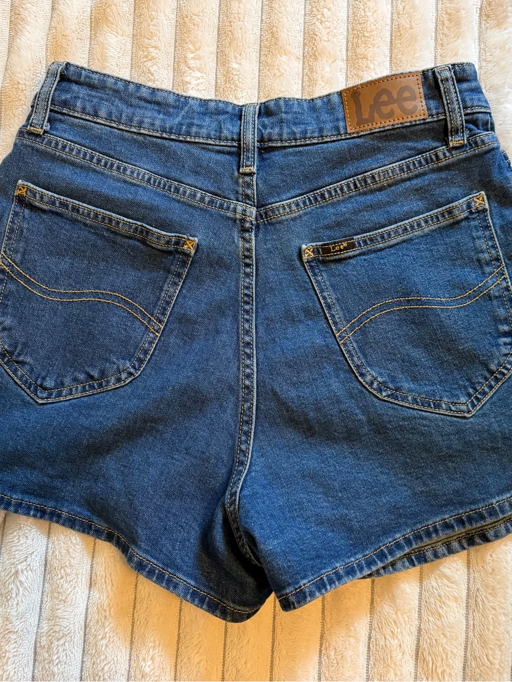 Lee High Rise Denim Retro Skort Size 6 Wrap Front Button Mini Skirt Shorts Y2K - Picture 2 of 10